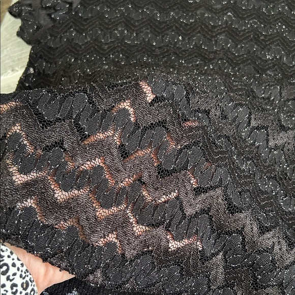 Forever 21 Black Textured Short Sleeve shimmery lace Top - Picture 8 of 8